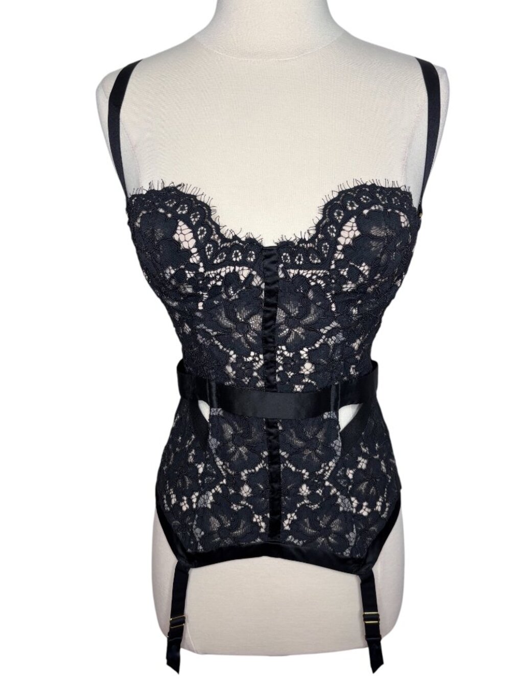 Victoria's Secret Black Lace Boned Lined Bust Corset Top Garter Straps Size 34B